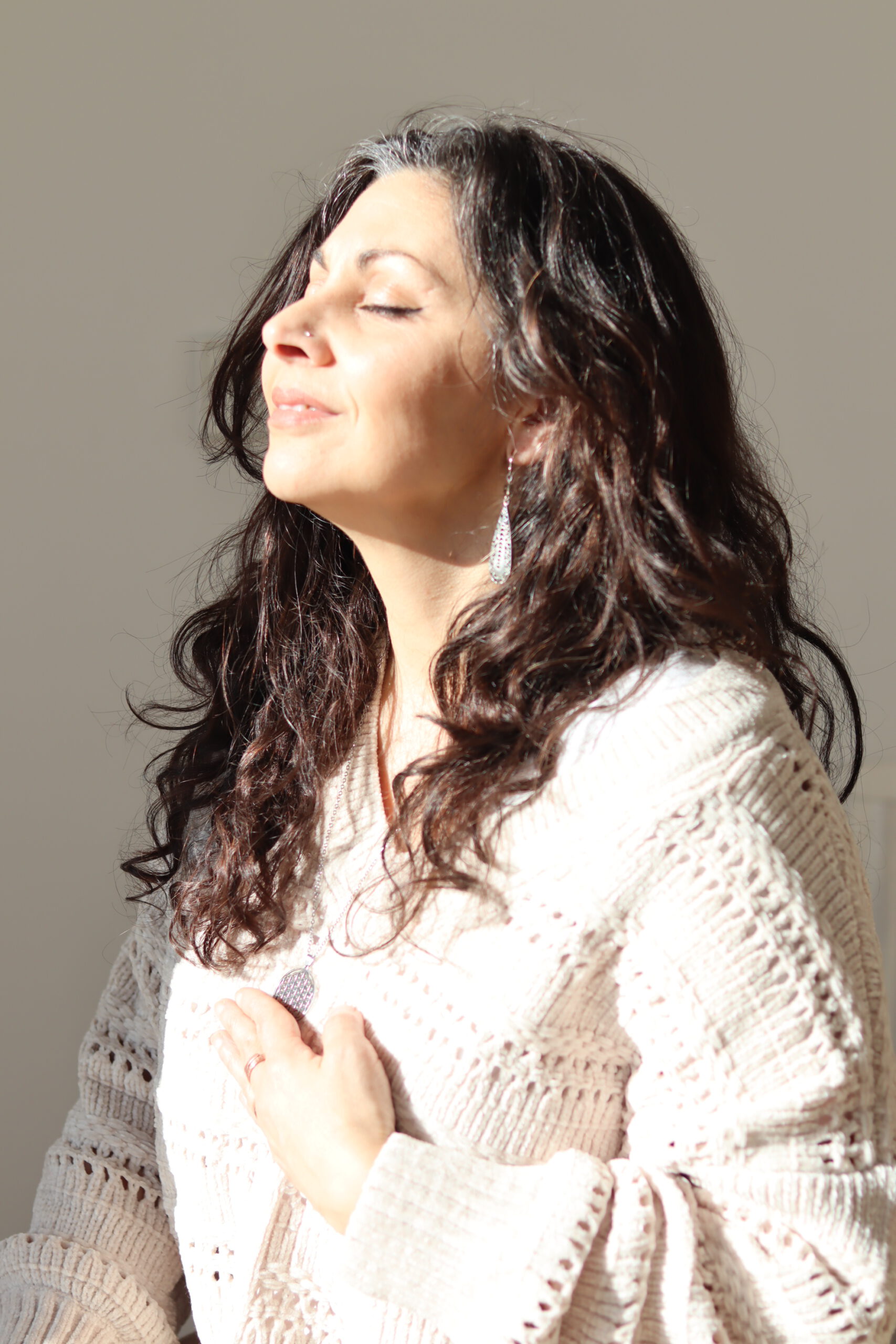 Eliana Bavera maestra reiki y registro Akashicos